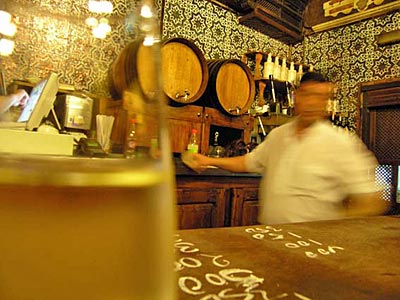 Spanien - Andalusien - Bar in Sevilla