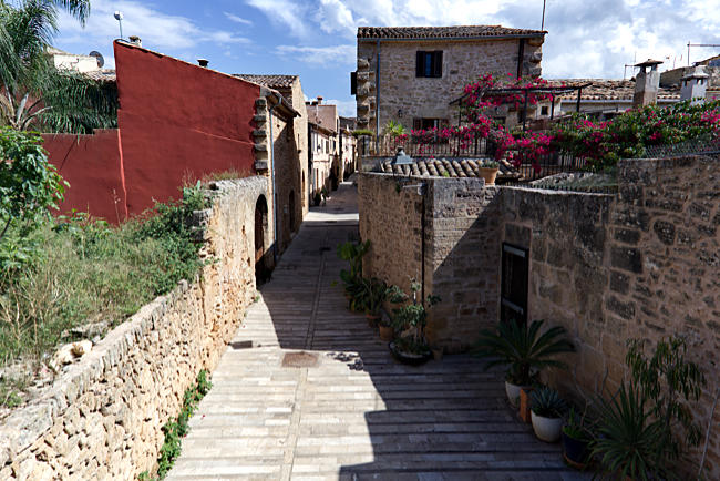 Mallorca - Blick von der Mauer von Alcudia