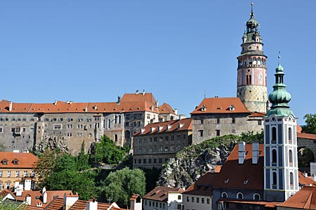 Tschechien - Silhouette der Altstadt von Krumau mit dem Rosenbergschloss