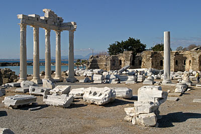 Türkei Alanya Säulen in Side