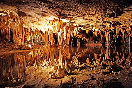 USA - Die Luray Höhlen gehören zu den weltweit attraktivsten und größten Tropfsteinhöhlen