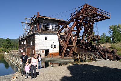 Oregon - Sumpter - Historische Goldwaschanlage am Powder River. Ein schwimmender Gigant aus Stahl